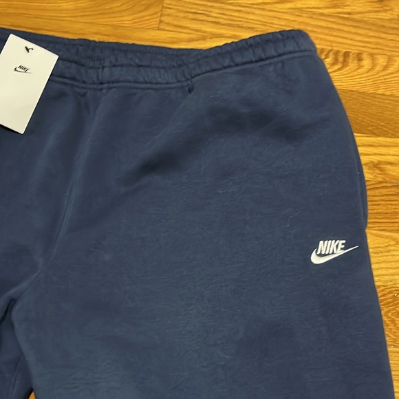 New with tags Nike Navy Blue Sweatpants. - Picture 2 of 6